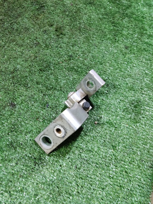 Петля двери Audi A6 2006 C6
