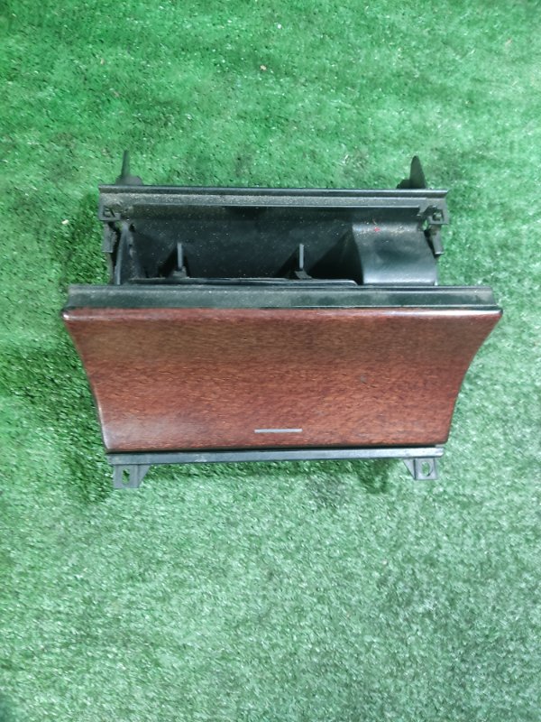Пепельница Mercedes Benz W210