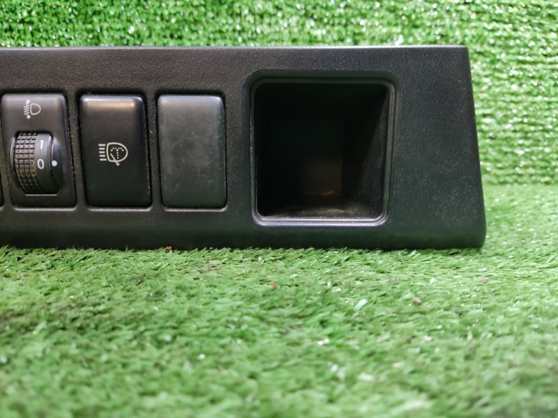 Блок кнопок Nissan Note E11