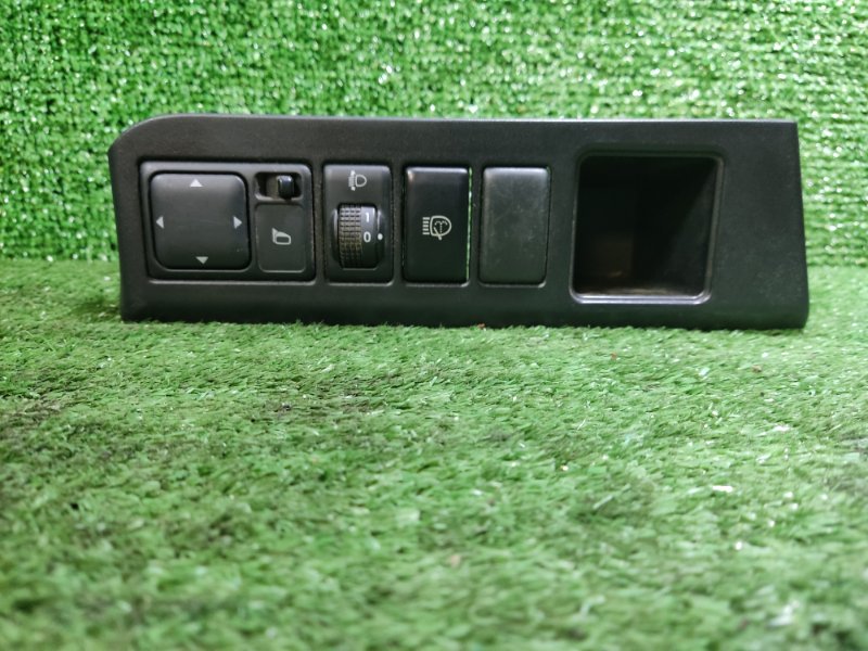 Блок кнопок Nissan Note E11