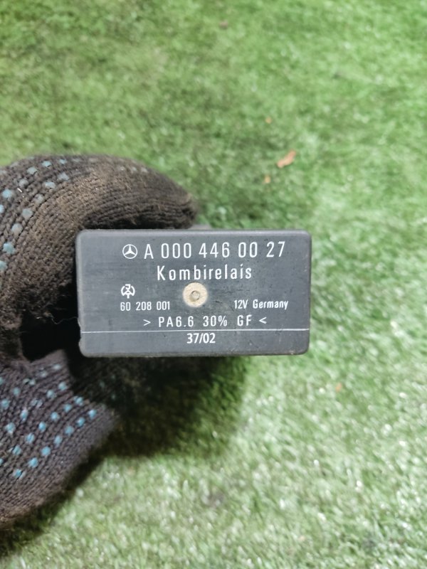 Реле Mercedes Benz Vito 638