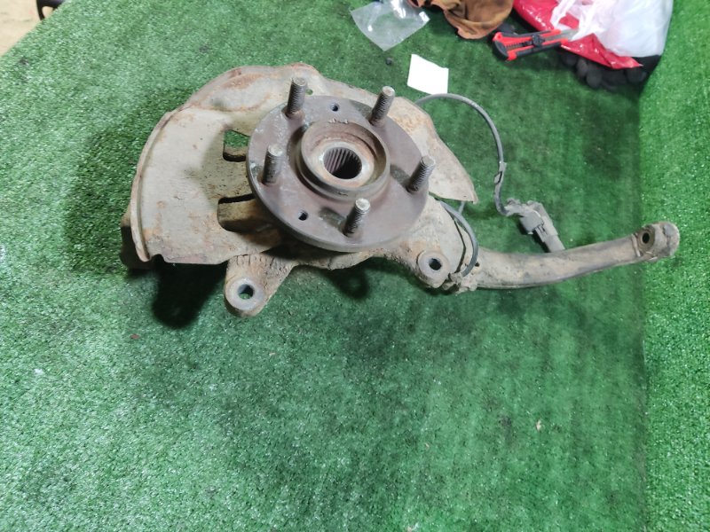 Кулак поворотный Mazda 6 GG