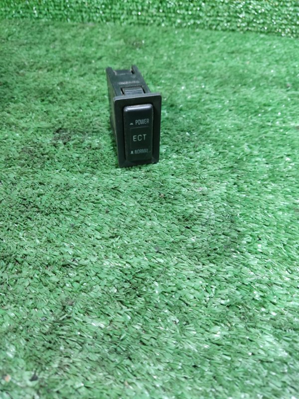 Кнопка Toyota Estima Lucida