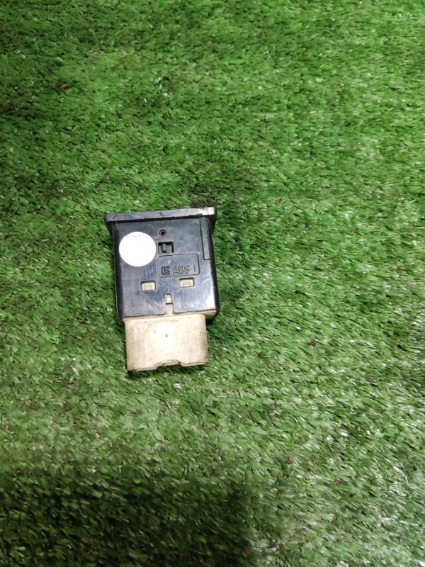 Кнопка Toyota Estima Lucida