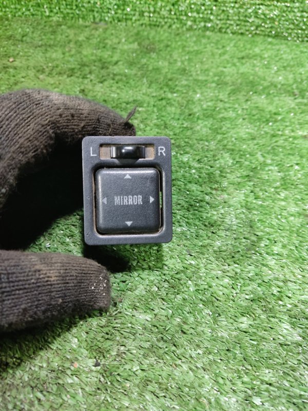 Блок управления зеркалами Toyota Estima Lucida