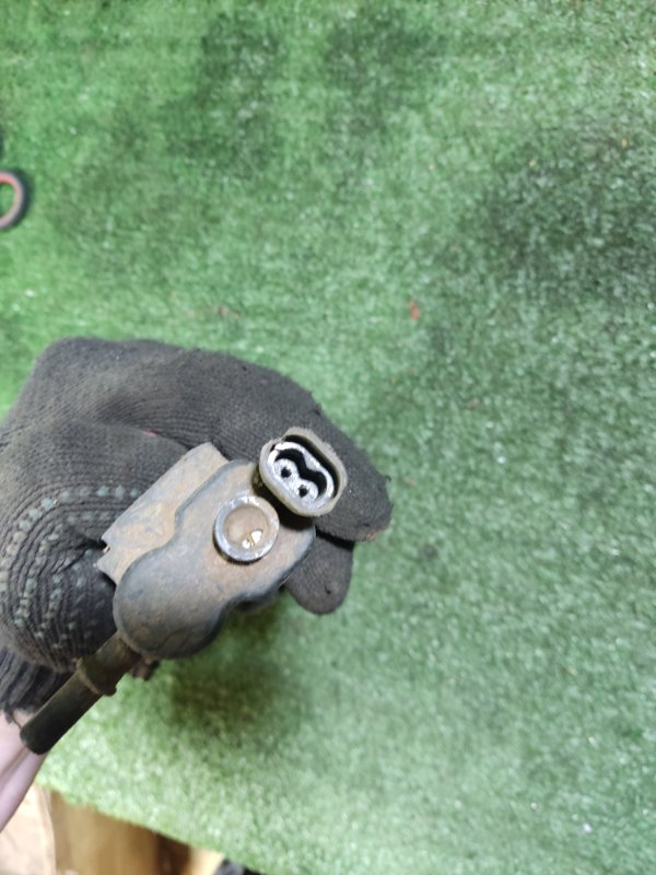 Клапан вентиляции топливного бака LADA Kalina