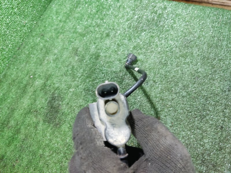 Клапан вентиляции топливного бака LADA Kalina