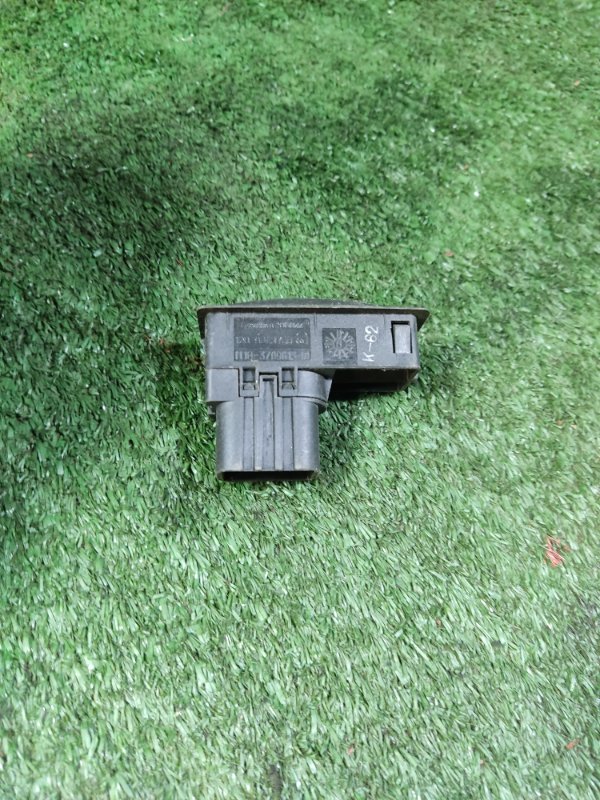 Кнопка стеклоподъемника LADA Kalina