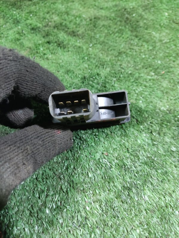 Кнопка стеклоподъемника LADA Kalina