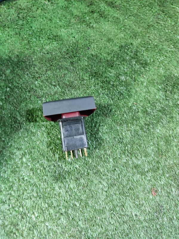 Кнопка аварийной сигнализации LADA Kalina