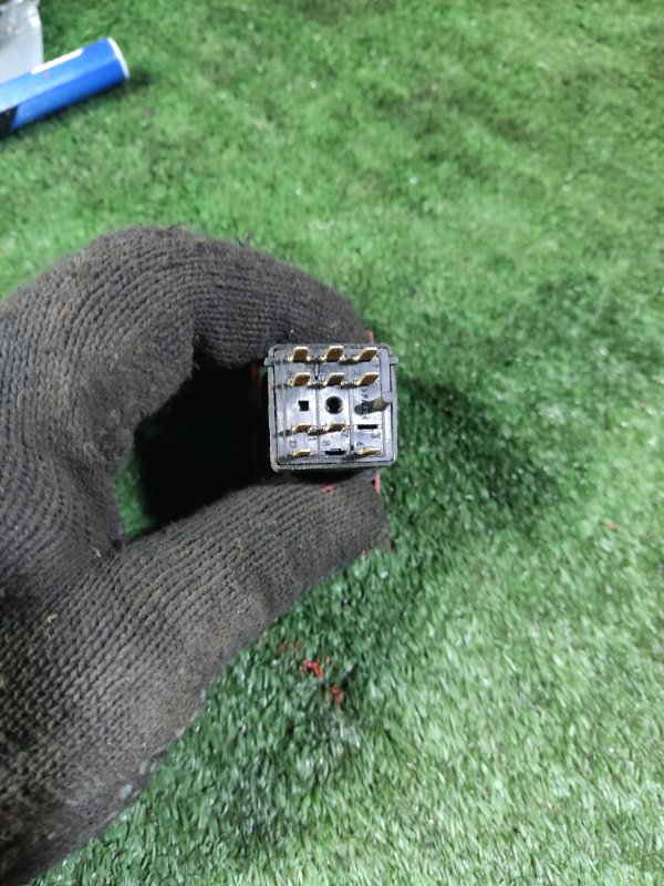 Кнопка аварийной сигнализации LADA Kalina