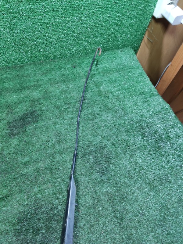 Поводок стеклоочистителя правый LADA Kalina