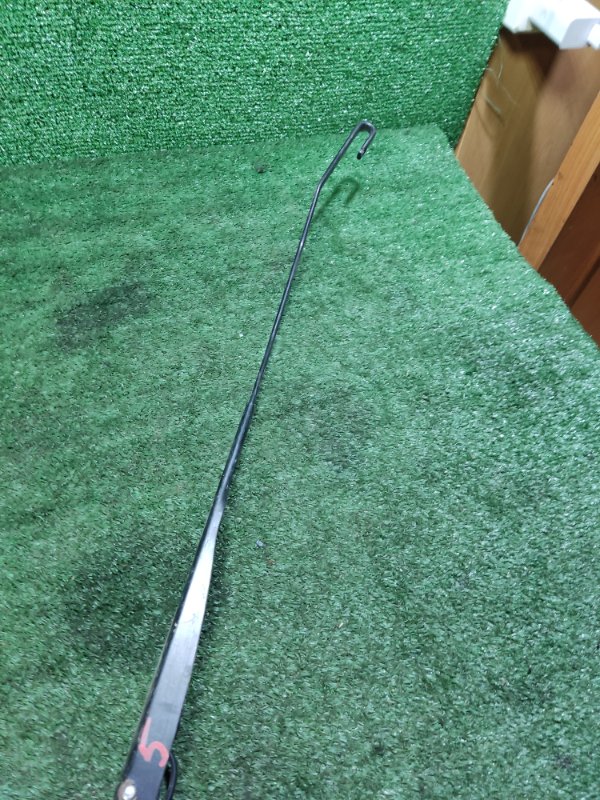 Поводок стеклоочистителя правый LADA Kalina