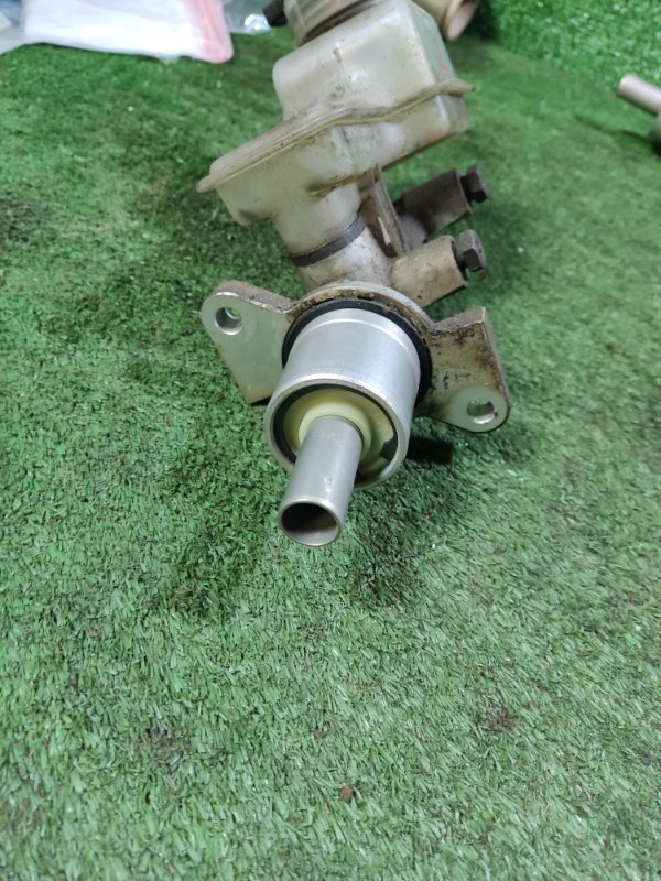 Главный тормозной цилиндр LADA Kalina