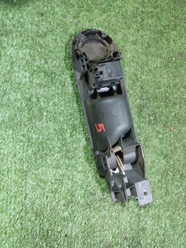 Ручка двери внутренняя Volkswagen Passat B5