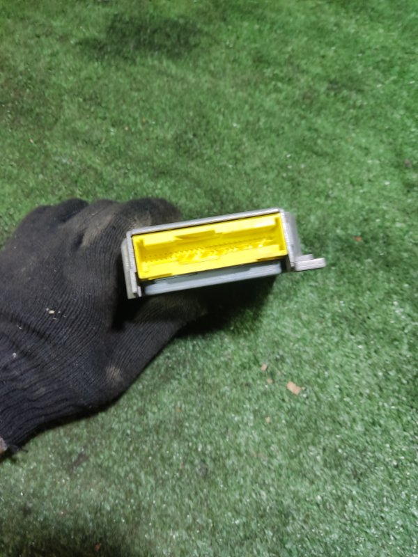 Блок управления AIR BAG Mitsubishi Carisma