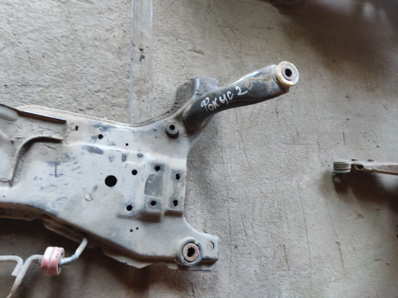 Подрамник Ford Focus 2010 2