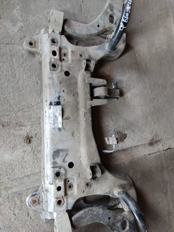 Подрамник Ford Fusion