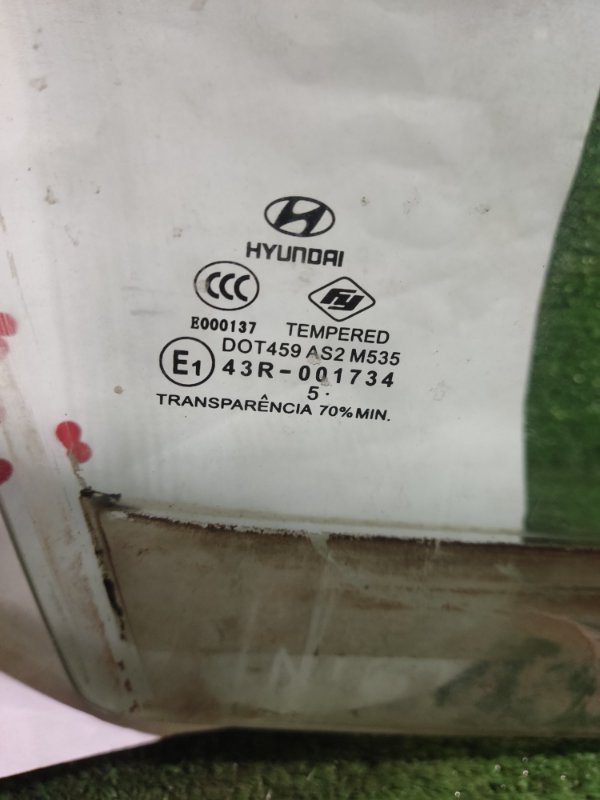 Стекло переднее правое Hyundai Sonata 4
