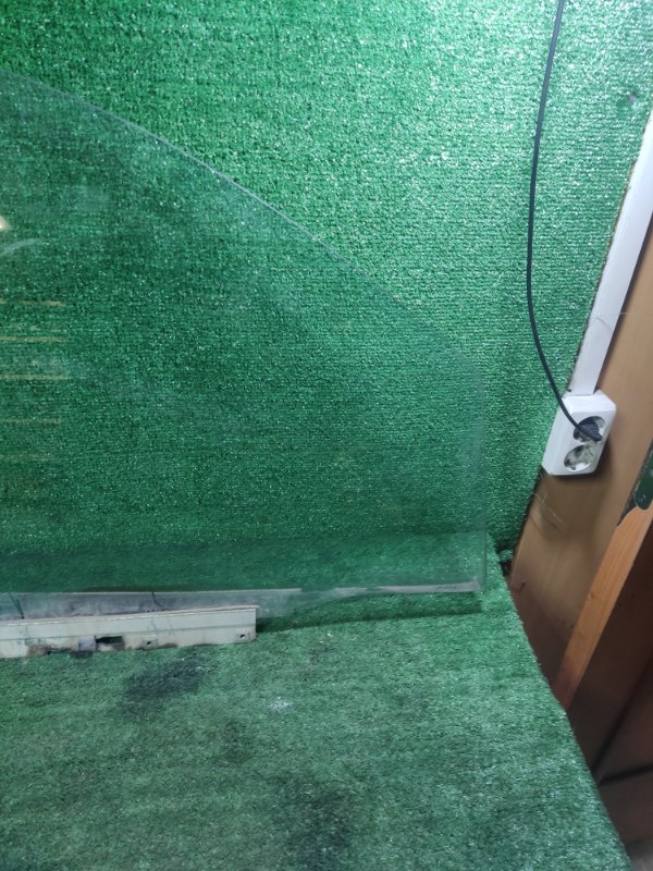 Стекло переднее правое Opel Combo