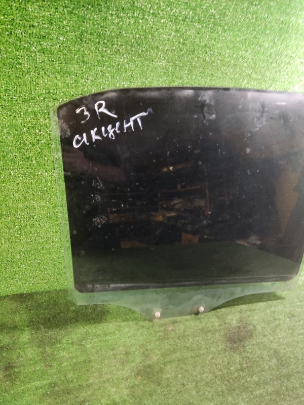 Стекло двери заднее правое Hyundai Accent 2
