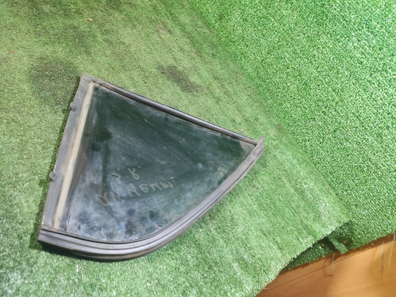 Стекло заднее правое Hyundai Accent 2