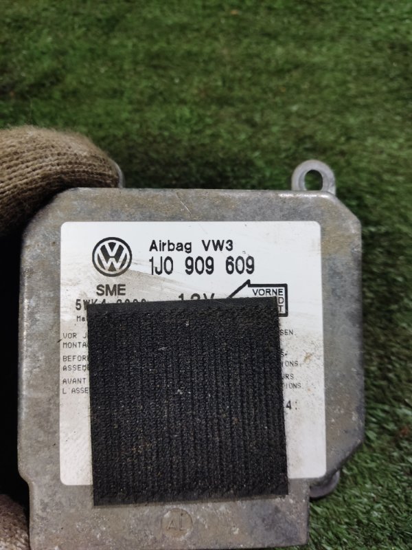 Блок управления AIR BAG Volkswagen Golf 1999 4