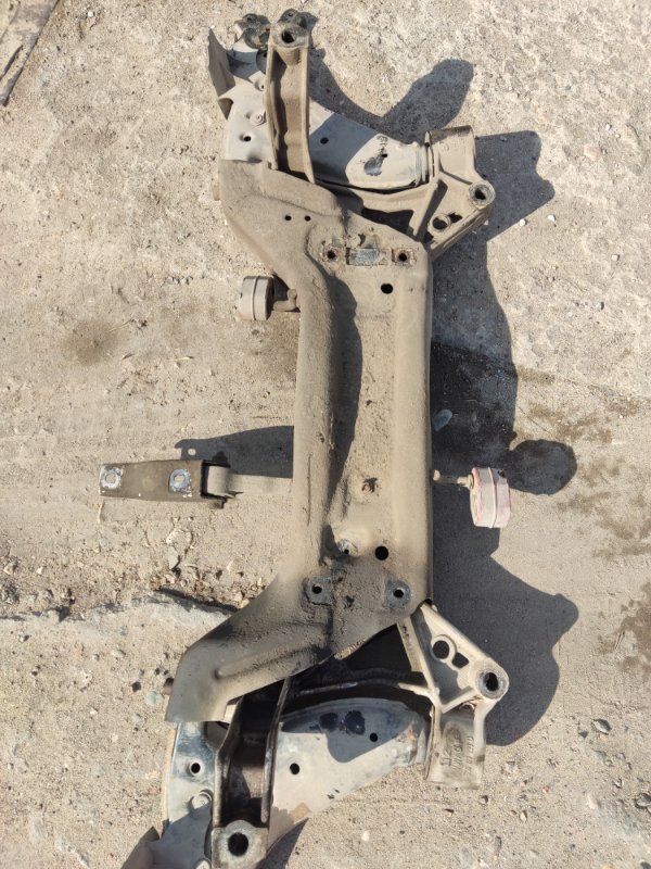 Подрамник Skoda Fabia 2009 2