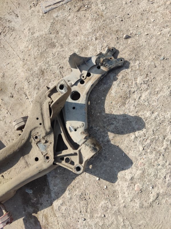 Подрамник Skoda Fabia 2009 2