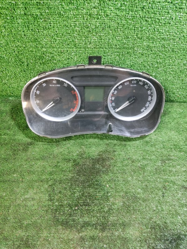 Панель приборов Skoda Fabia 2009 2
