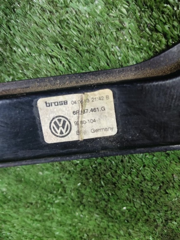 Стеклоподьемник Volkswagen Polo 2013 Sed RUS