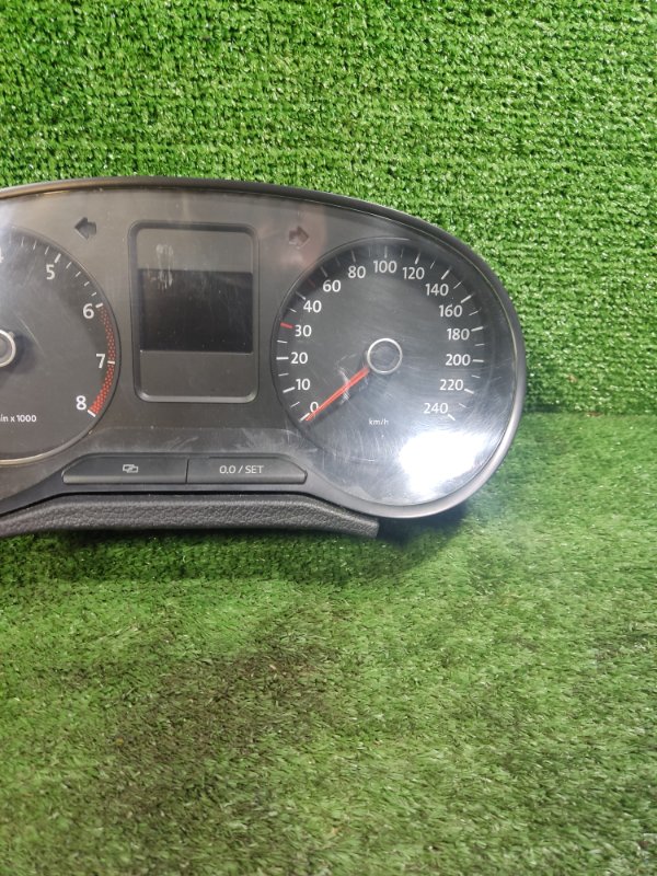 Панель приборов Volkswagen Polo 2013 Sed RUS