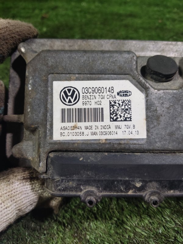 Блок управления двигателем Volkswagen Polo 2013 Sed RUS