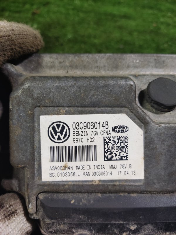 Блок управления двигателем Volkswagen Polo 2013 Sed RUS