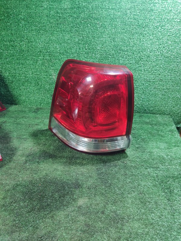 Фонарь задний левый Toyota Land Cruiser 2008 200