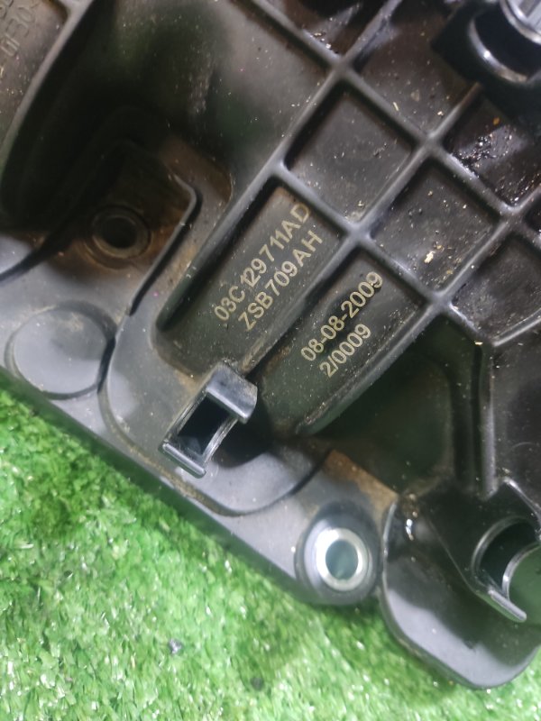 Коллектор впускной Volkswagen Golf 1K1