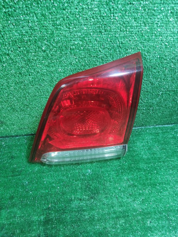 Фонарь внутренний Toyota Land Cruiser 2008 200