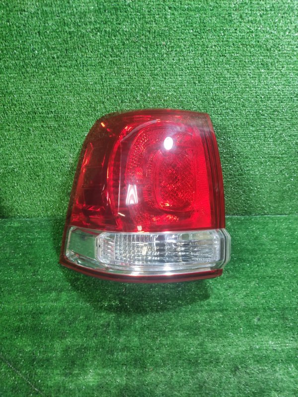 Фонарь задний левый Toyota Land Cruiser 2008 200
