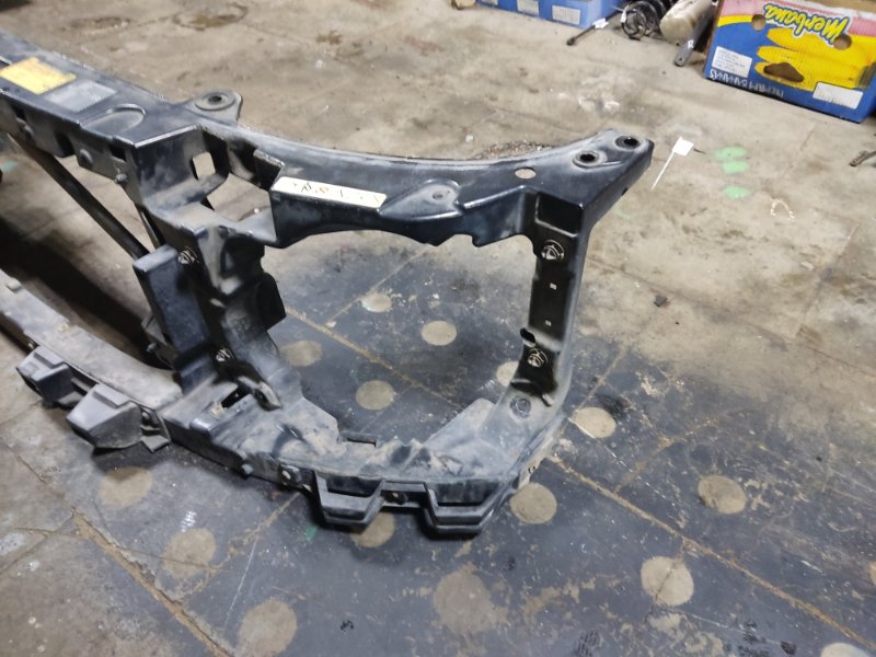 Панель передняя Land Rover Discovery 2006 3