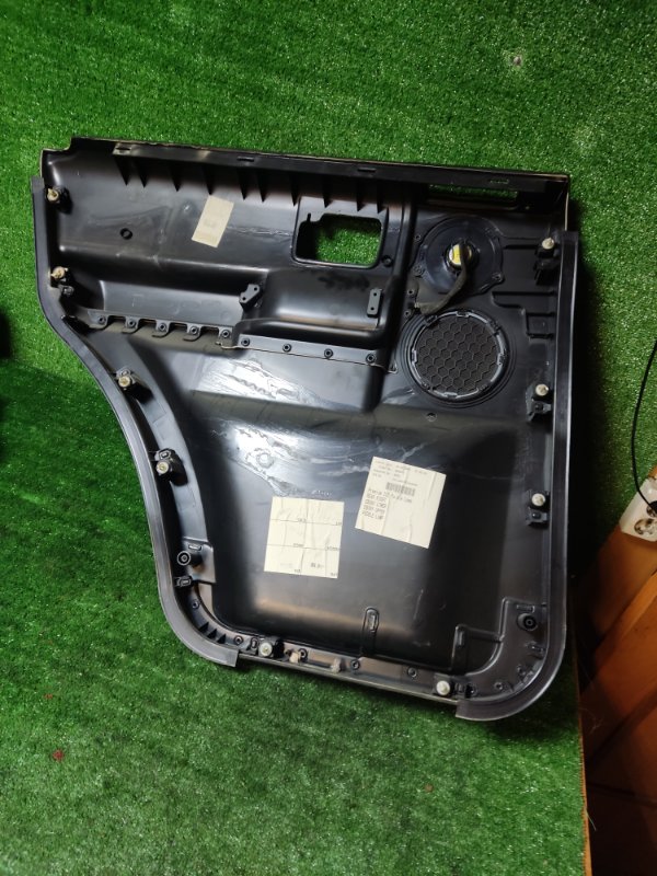 Обшивка двери Land Rover Discovery 2006 3