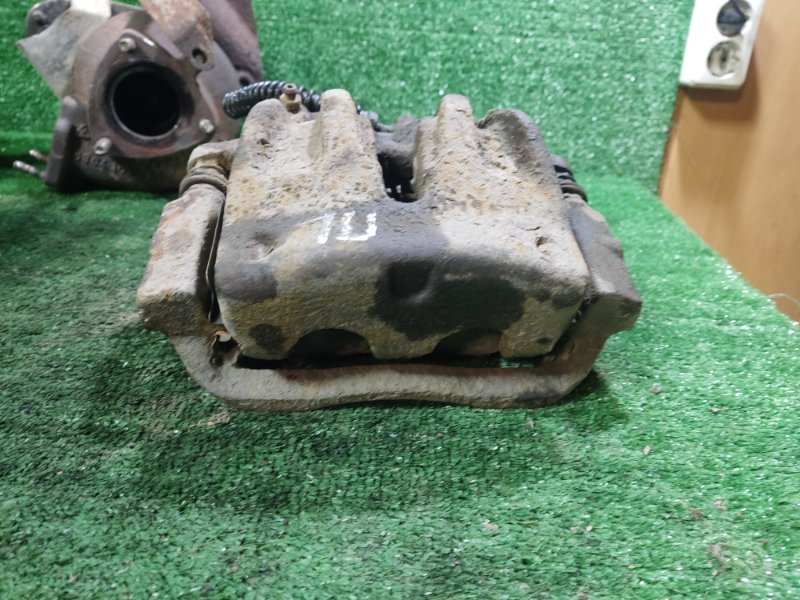 Суппорт тормозной Land Rover Discovery 2006 3