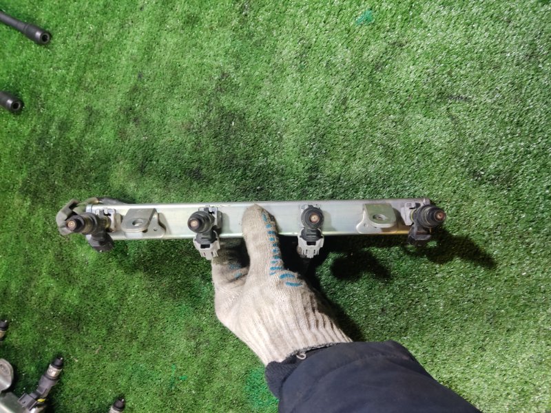 Рампа топливная с форсунками Nissan X-Trail T31