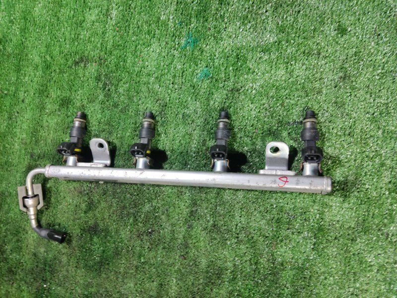 Рампа топливная с форсунками Nissan X-Trail T31