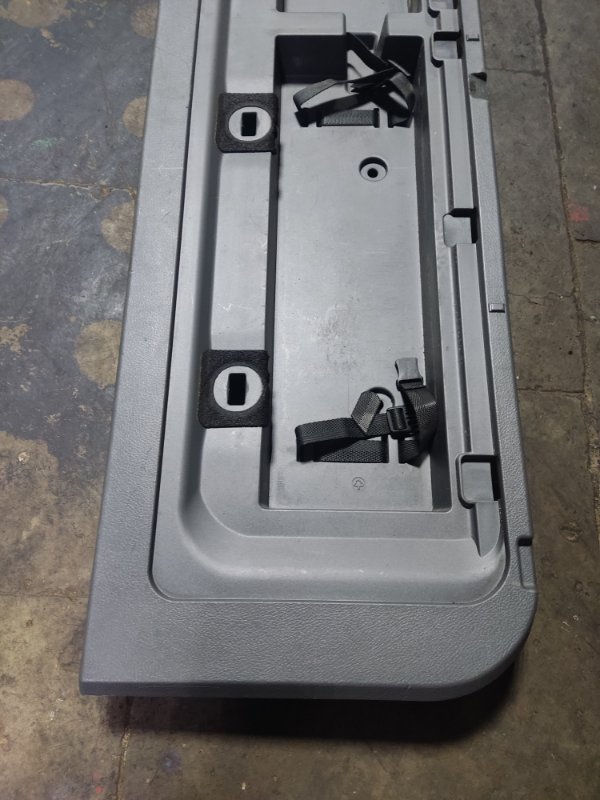 Обшивка багажника Toyota Land Cruiser 2008 200