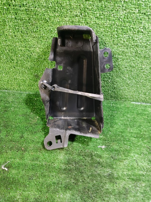Площадка под домкрат Toyota Land Cruiser 2008 200