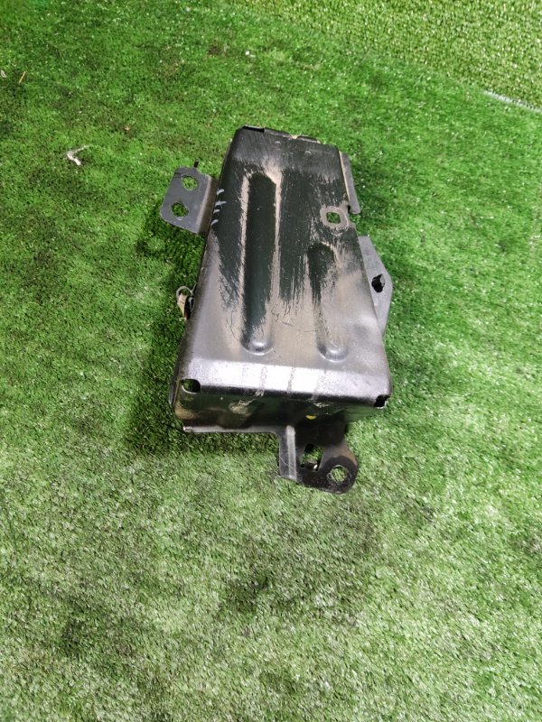 Площадка под домкрат Toyota Land Cruiser 2008 200