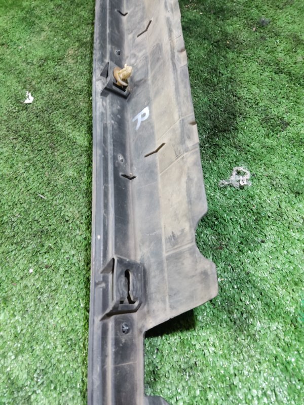 Накладка на крыло Toyota Land Cruiser 2008 200