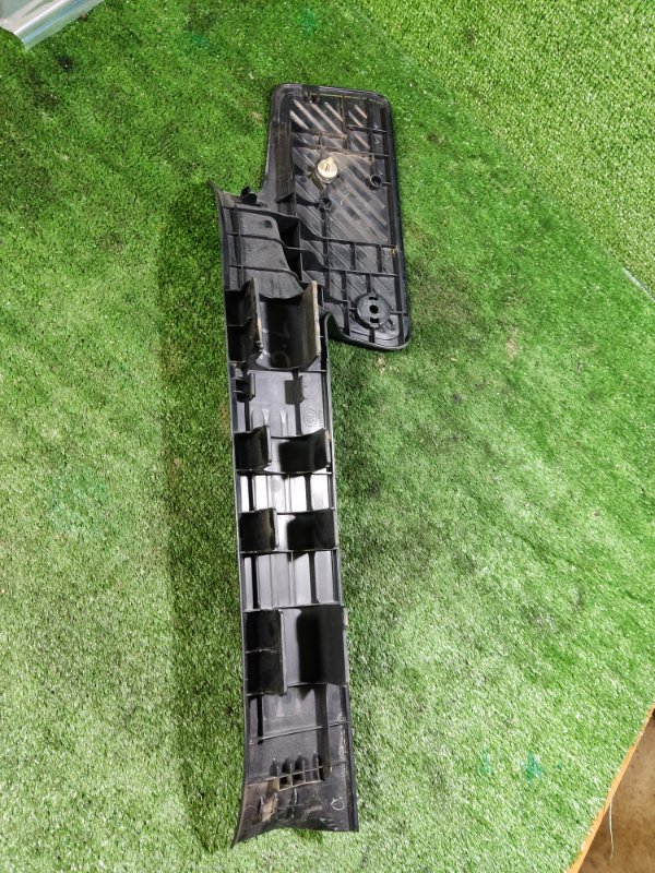 Накладка порога Toyota Land Cruiser 2008 200