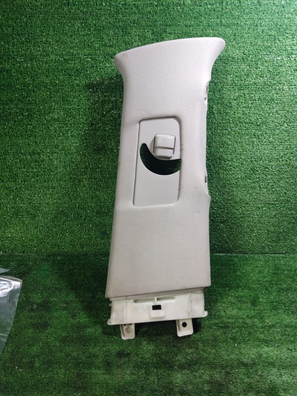 Накладка стойки Toyota Land Cruiser 2008 200