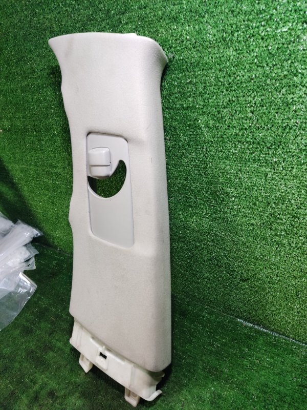 Накладка стойки Toyota Land Cruiser 2008 200